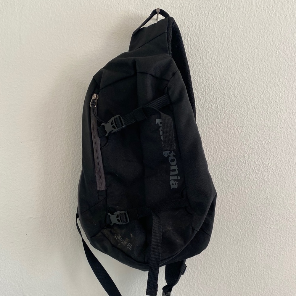 Black Patagonia Atom Sling 8